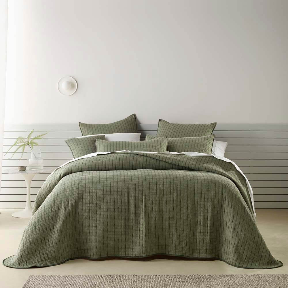 Bari Super King Bedspread Set Green