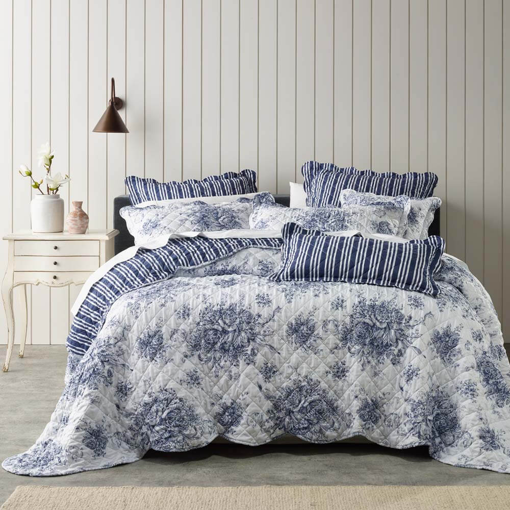 Amorette Super King Bedspread Set Blue